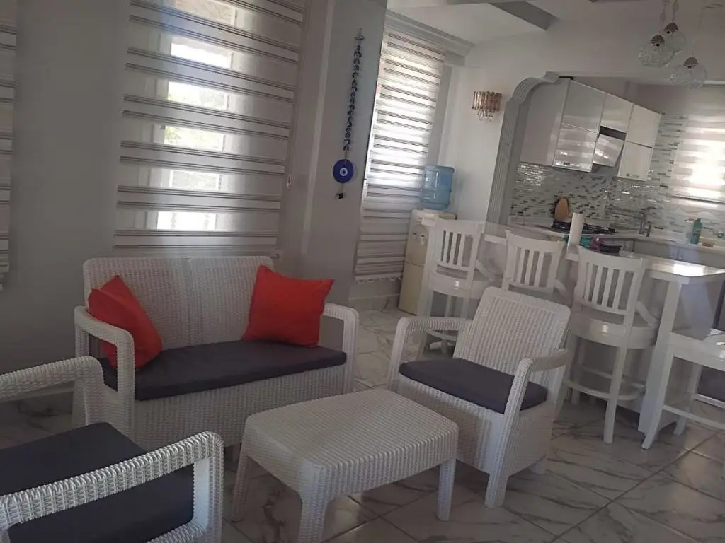 Искендерун: Dreamy Villa With Shared Pool and Garden in Hatay