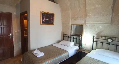 Blue Moon Cave Hotel — фото 1