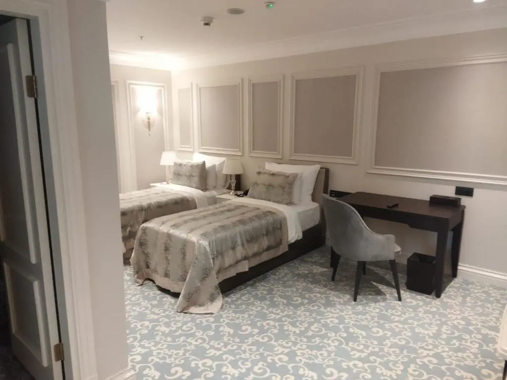 Стамбул: Dekalb Hotel