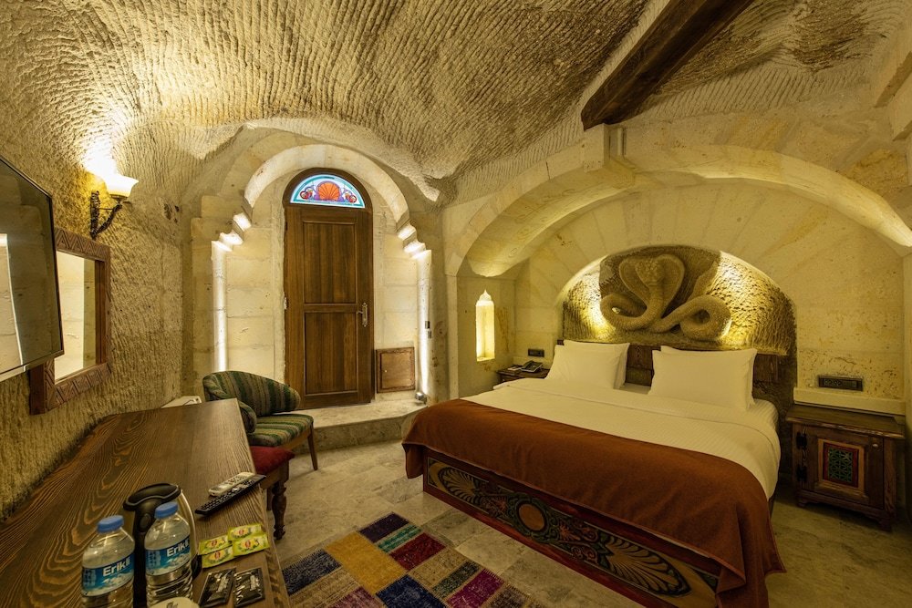 Foremanson Cave Hotel — фото 1