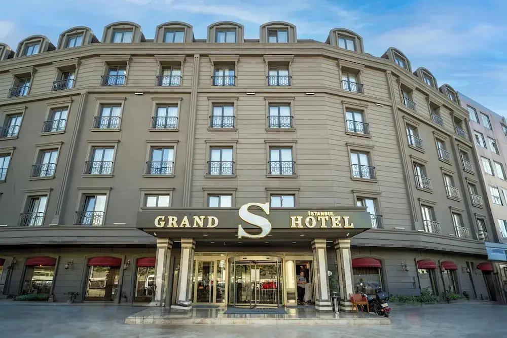 Grand S Hotel — фото 1