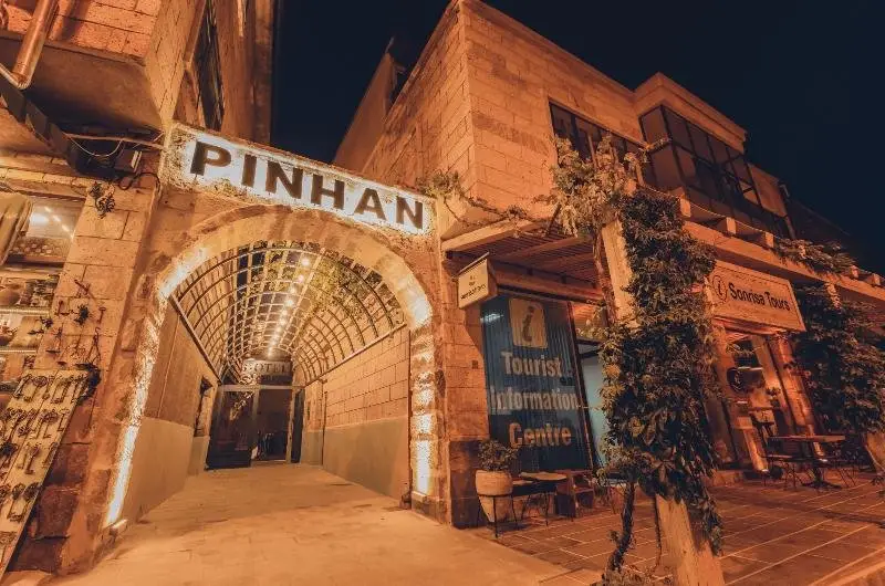 Учисар: Pinhan Suites
