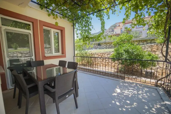 Карадере: Villa With Shared Pool and Sea View in Seydikemer