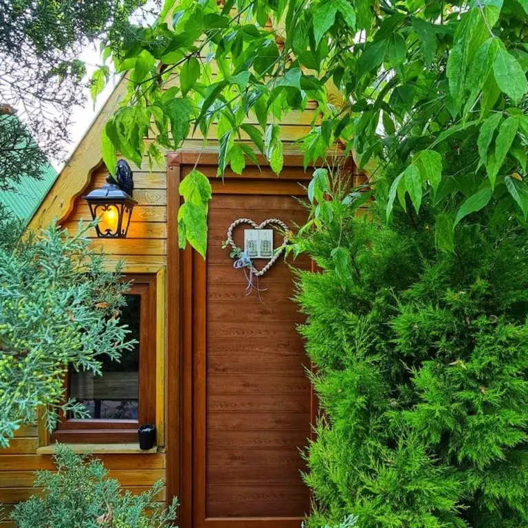 Увезпинар: Charming Bungalow with Shared Garden near Beach in Cinarcik, Yalova