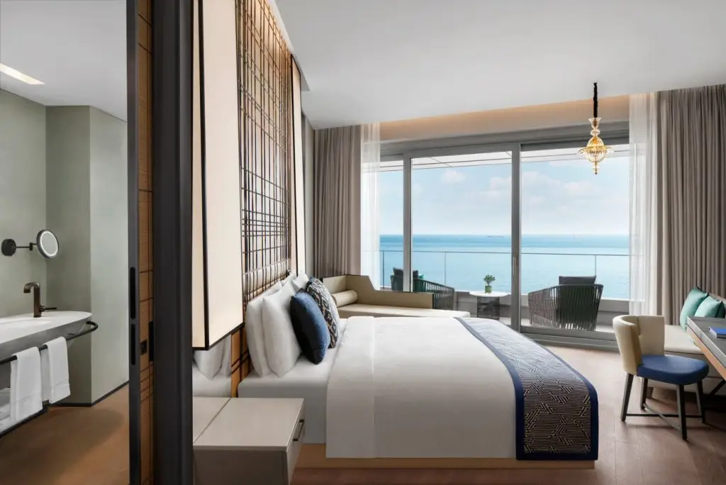 Стамбул: JW Marriott Hotel Istanbul Marmara Sea.