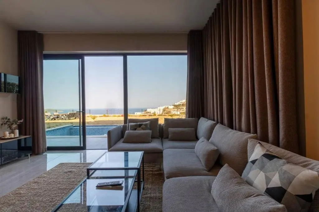 Коюнбаба: 3 Bedroom Villa With Great View Close To Yalikavak Marina