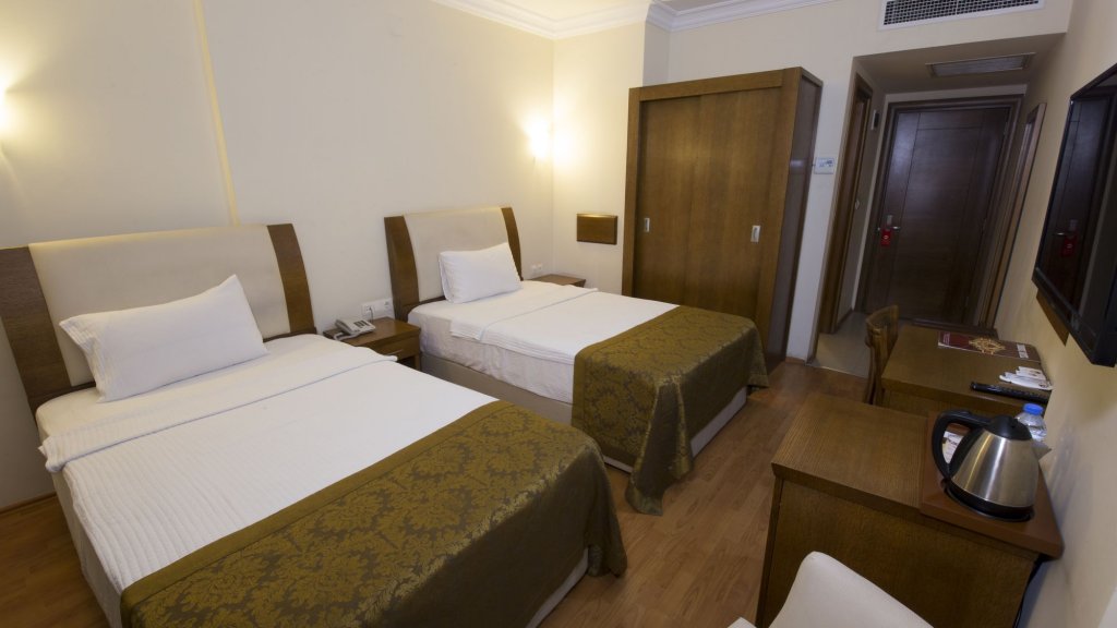 Харбия: Tarbus Hotel
