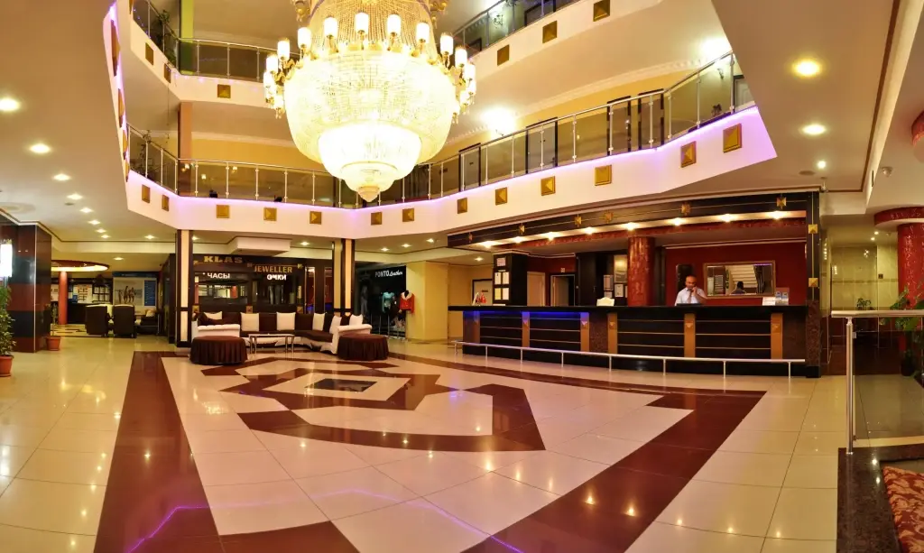 First Class Hotel — фото 1