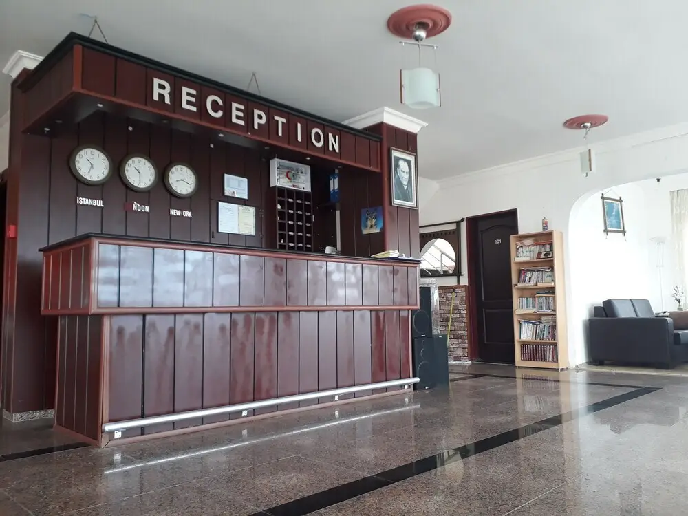 Карабурун: Deniz Otel