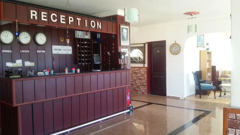 Карабурун: Deniz Otel