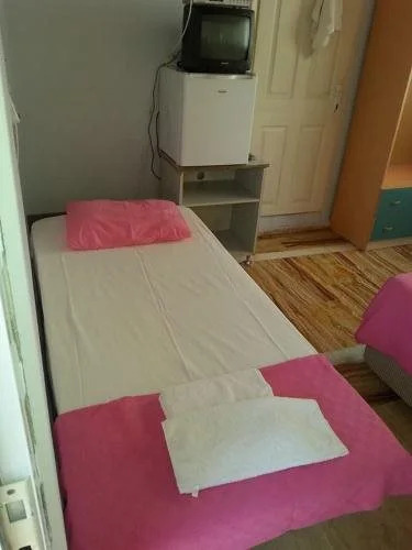 Чешме: Yona Motel