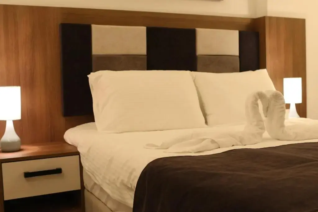 Янык: Rivada Hotel