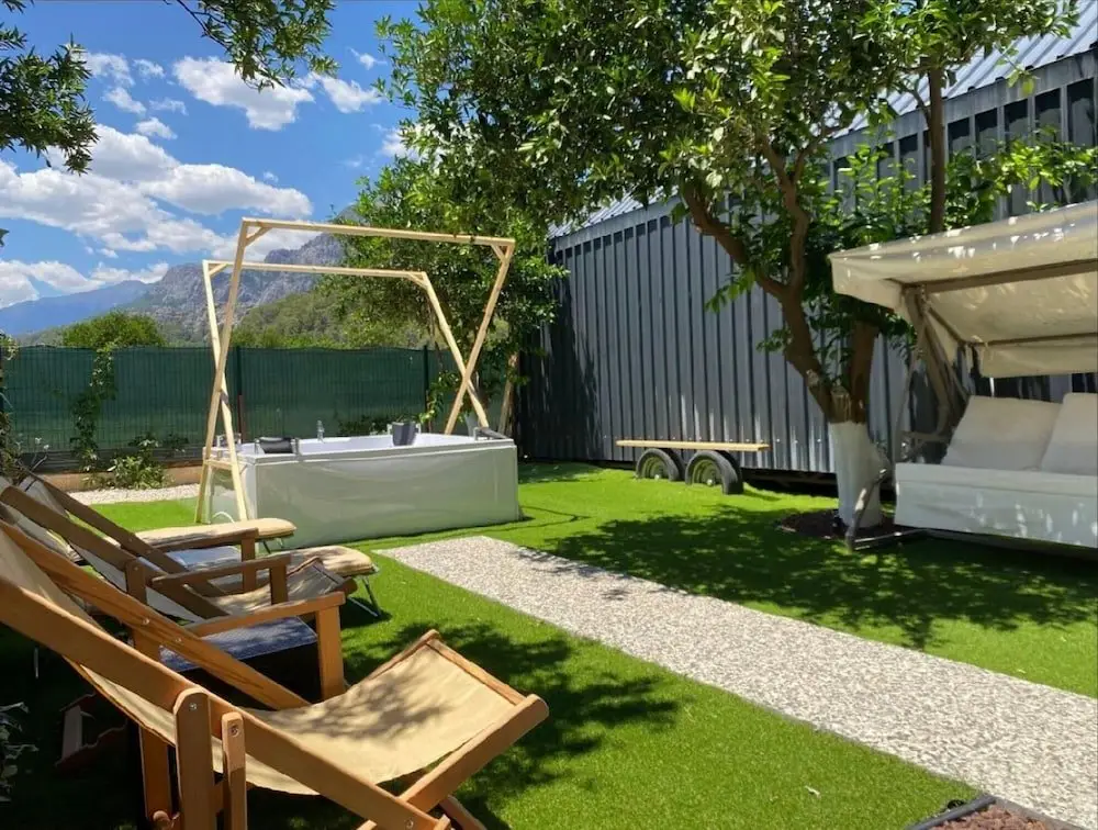 Анталья: Fabulous Bungalow With Jacuzzi in Konyaalti