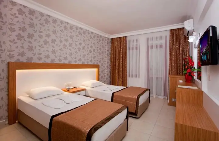 Аланья: Diamore