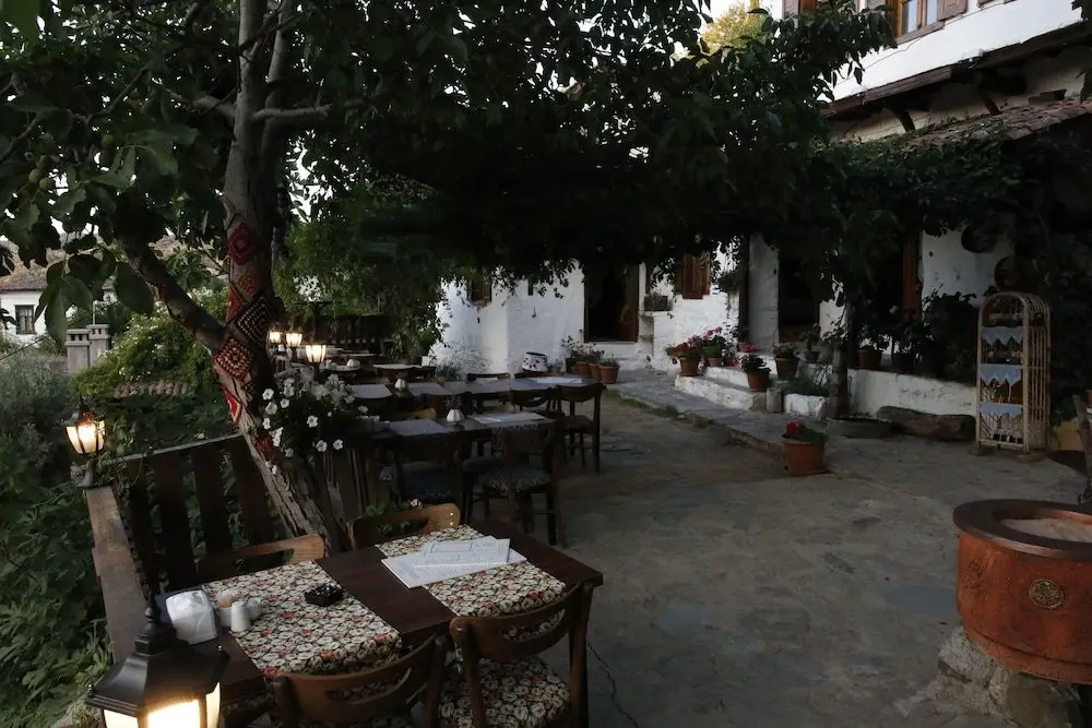 Шириндже: Shiraz Hotel & Restaurant