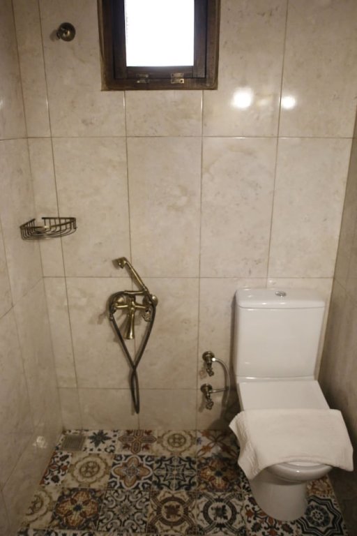 Шириндже: Shiraz Hotel & Restaurant