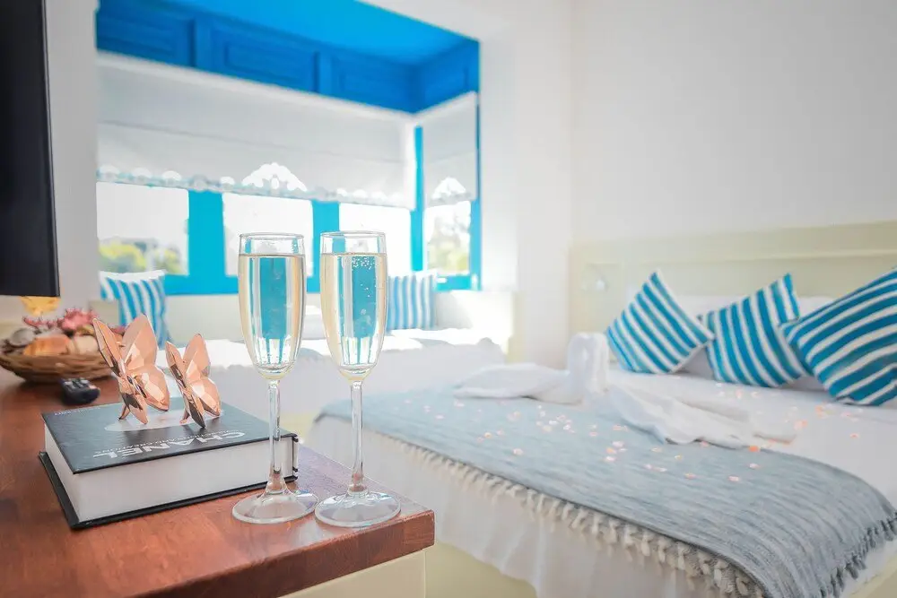 Чешме: Rhodium Hotel
