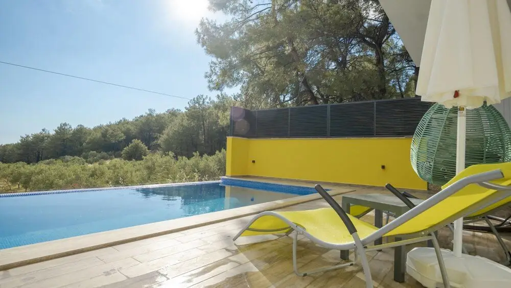 Исламлар: Captivating Villa With 2 Private Pools in Kas