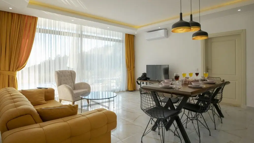 Исламлар: Captivating Villa With 2 Private Pools in Kas