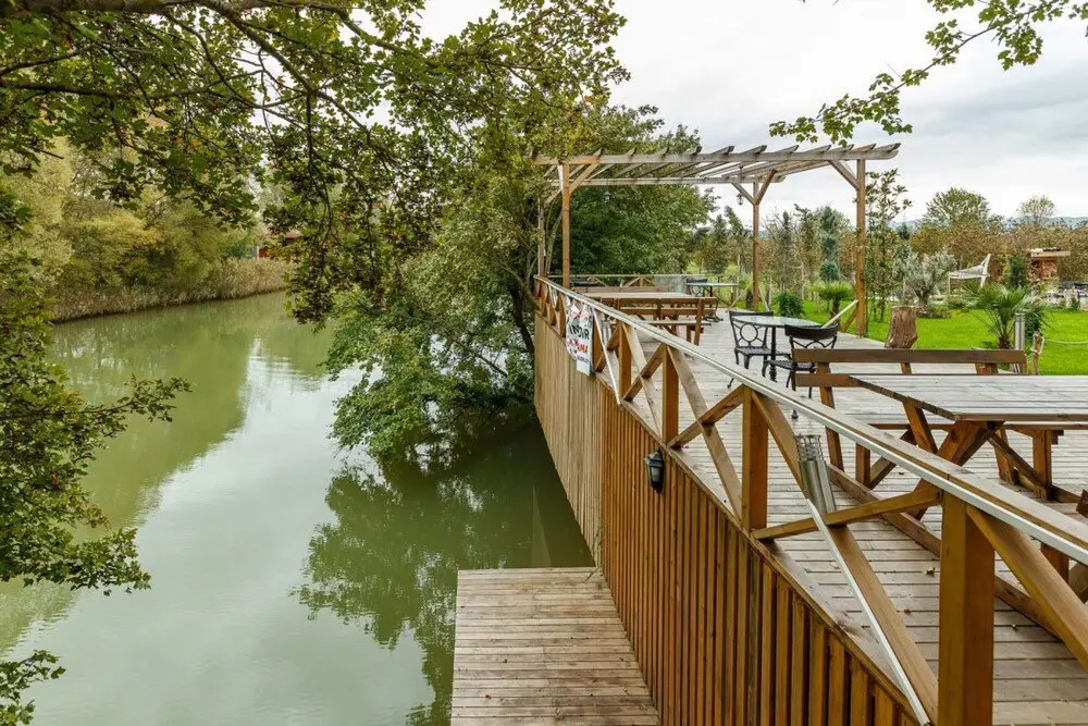 Сайл: Mesmerizing Tiny House On Riverside in Agva