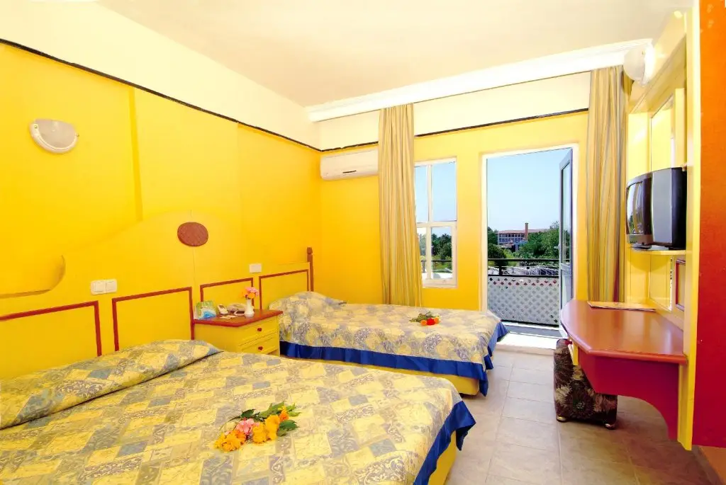 Кемер: UK Hotels Kiriş