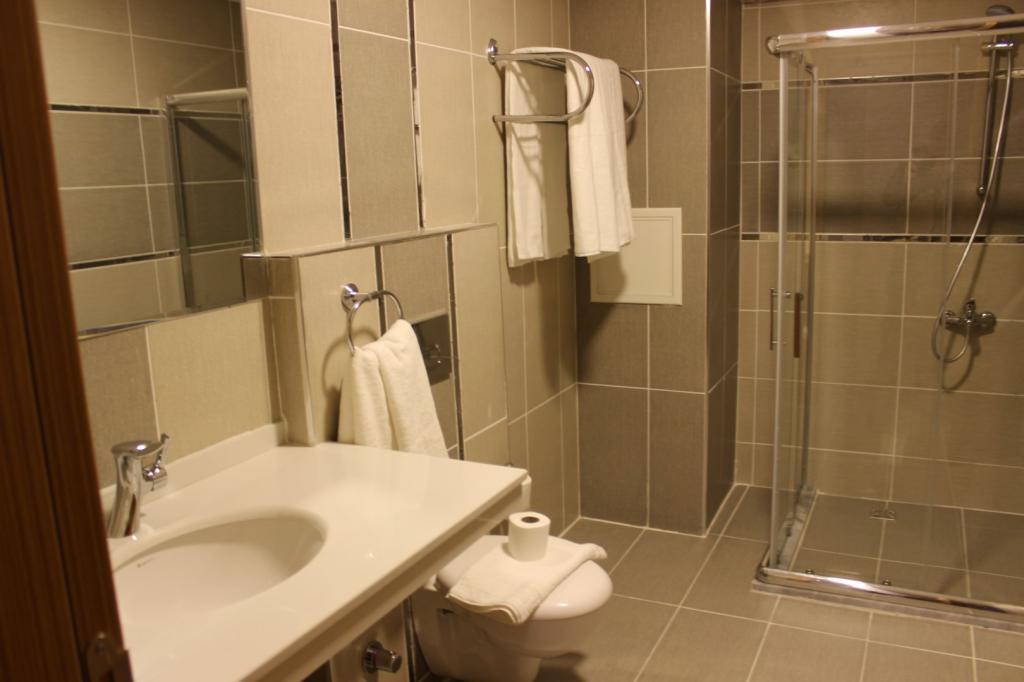 Тавсанли: Tavşanlı Otel Kütahya