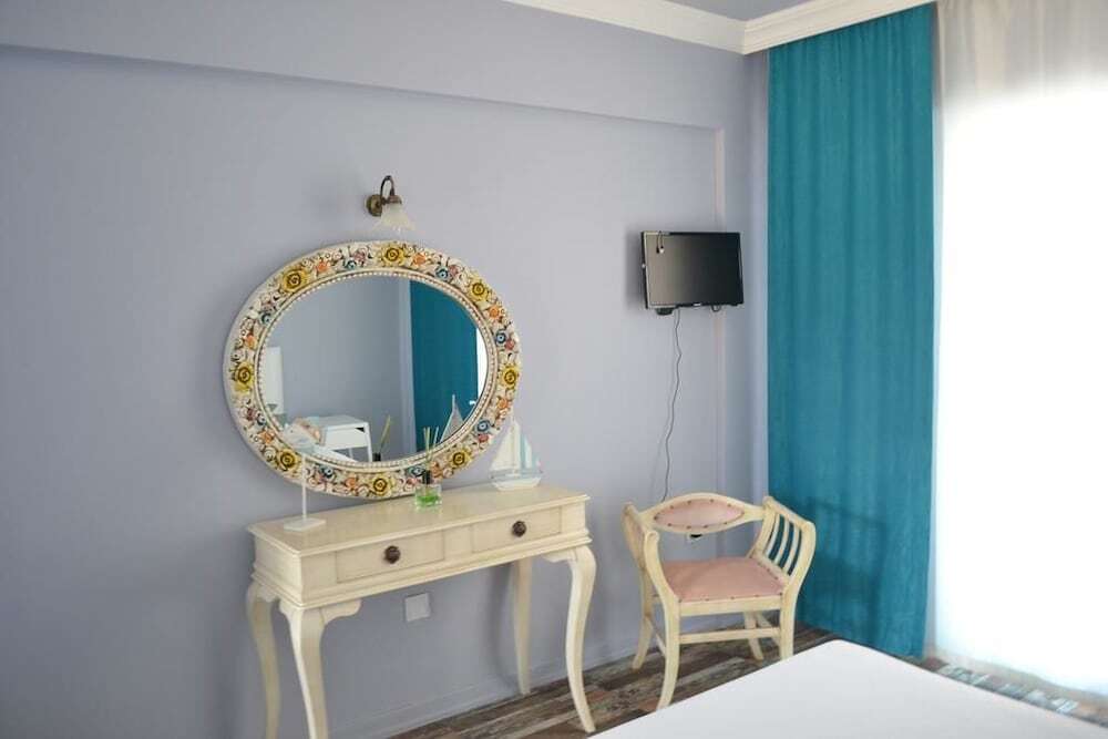 Чешме: Lapis Port Surf Hotel
