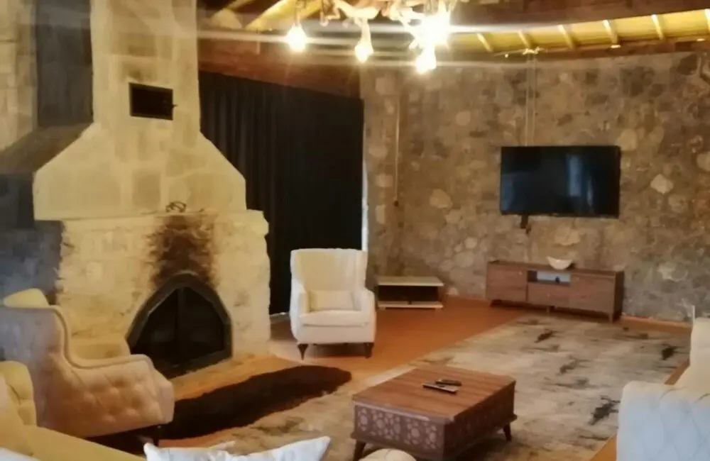 Увезпинар: Lovely and Cozy Stone House With Hammam and Fireplace in Iznik Bursa