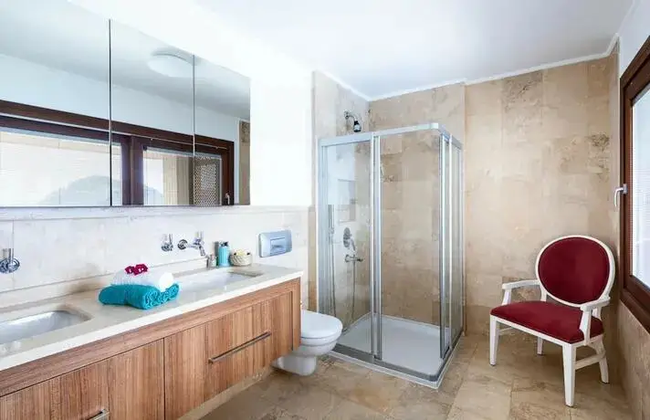 Ешилькёй: Korsan Kuzey-stunning 5bed Private Beach Platform