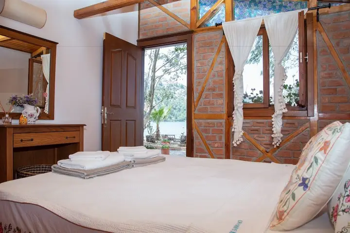 Орхание: Orhaniye Incir Bungalow