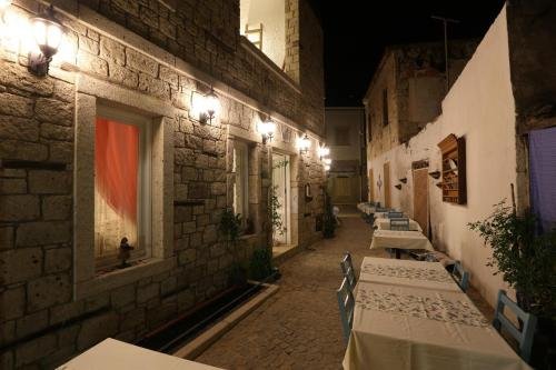 Чешме: Aladya Tas Hotel