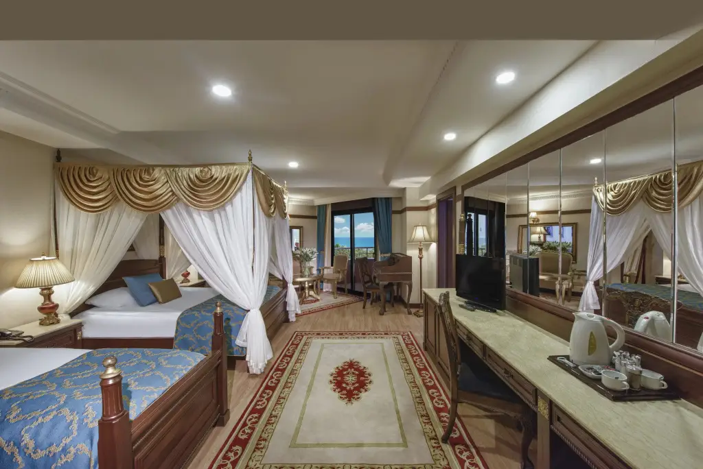 Аксу: Delphin Palace - All Inclusive