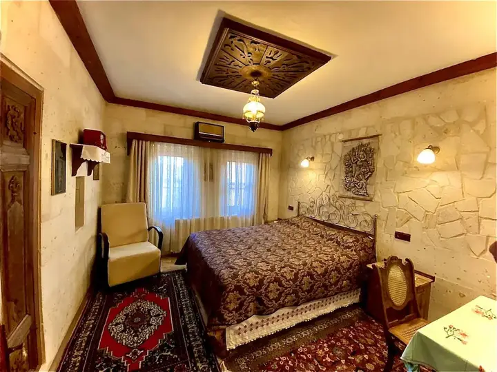 Аванос: Sofa Hotel
