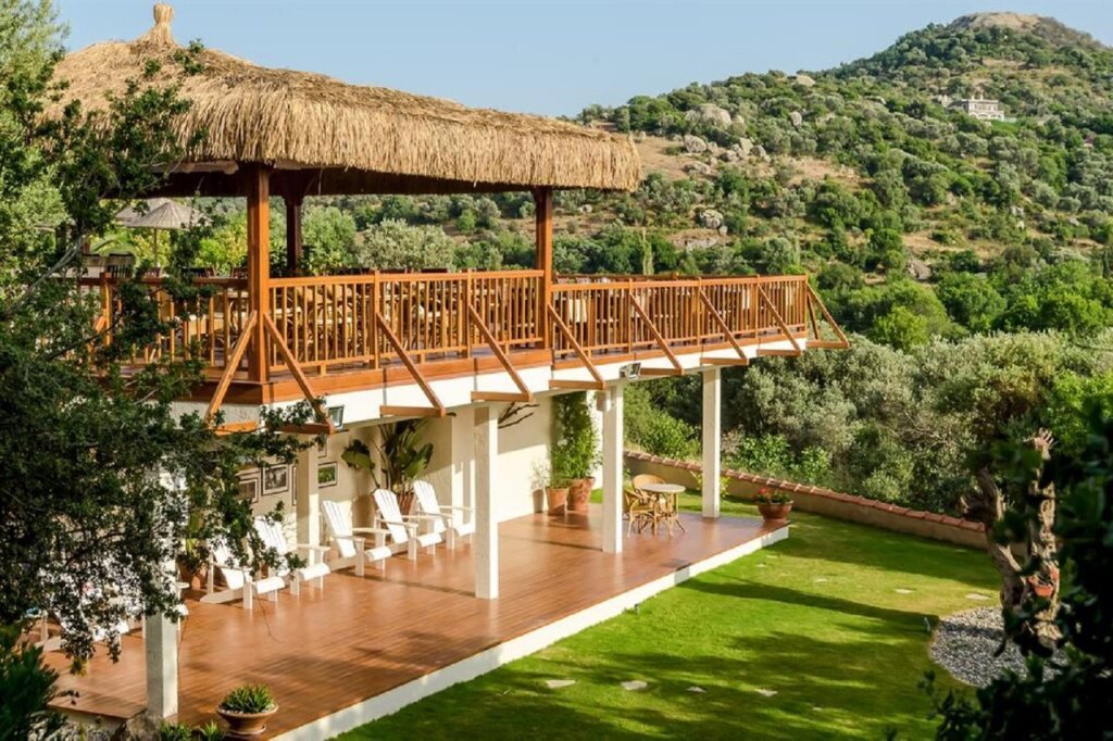Яликавак: 4Reasons Hotel And Bistro