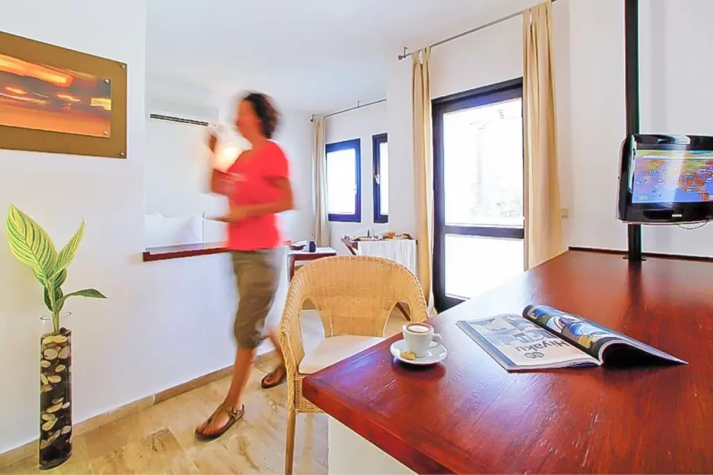 Яликавак: 4Reasons Hotel And Bistro