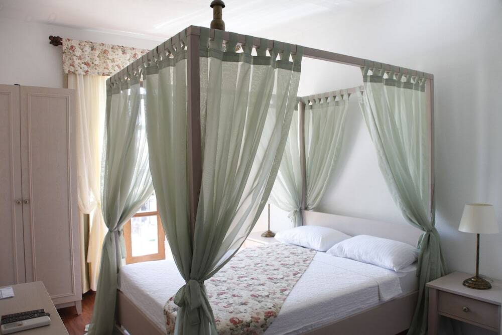 Чешме: Aladi Hotel