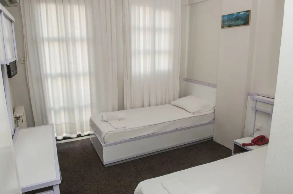 Чешме: Sun Hotel