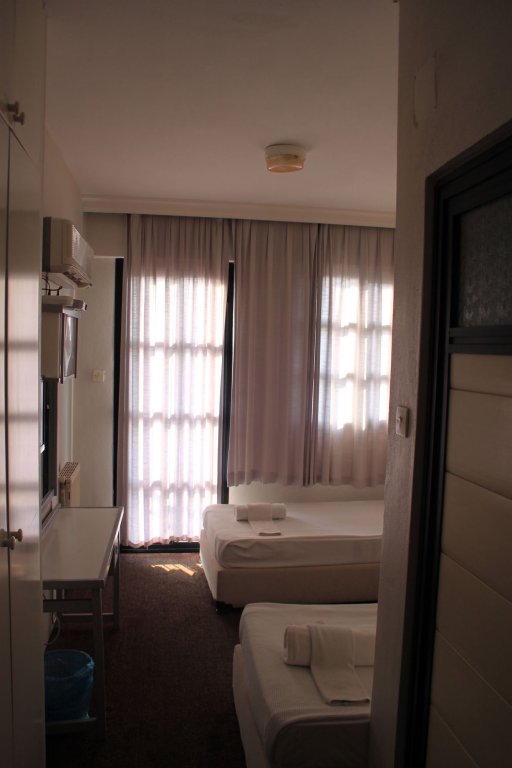 Чешме: Sun Hotel