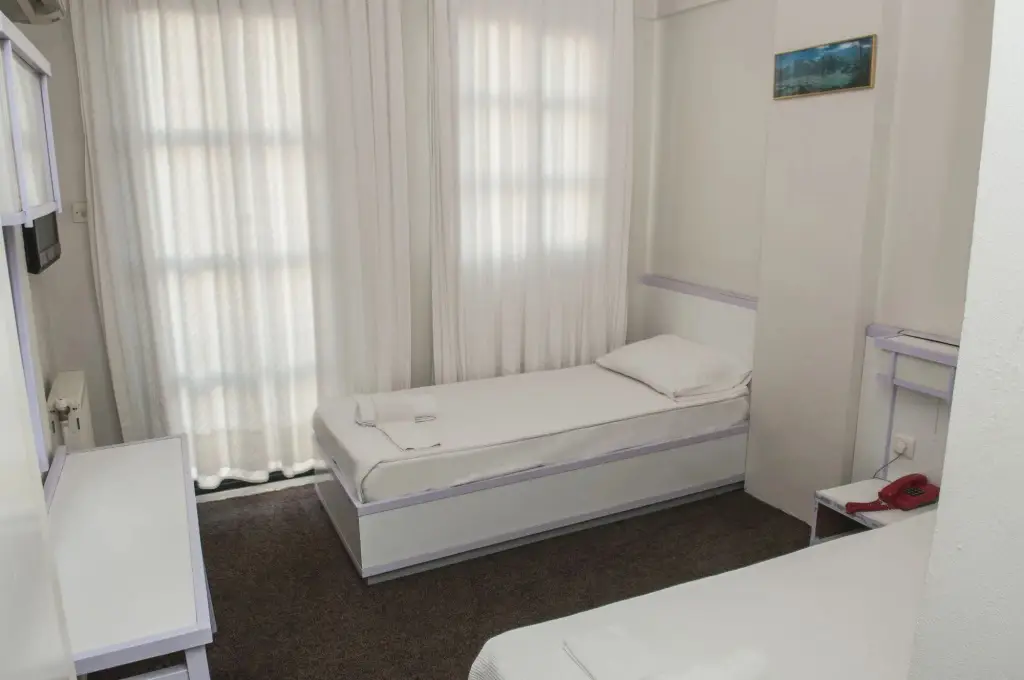 Чешме: Sun Hotel