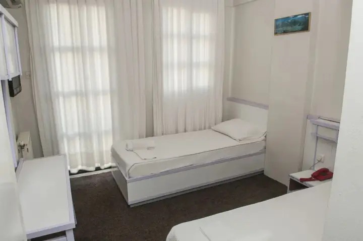 Чешме: Sun Hotel