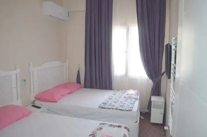Айвалык: Kiyi Motel