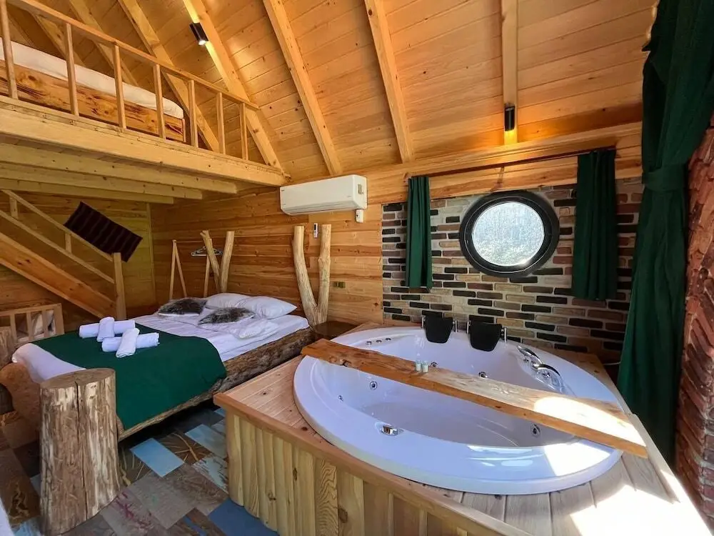 Чамлыхемшин: Moon River Bungalow