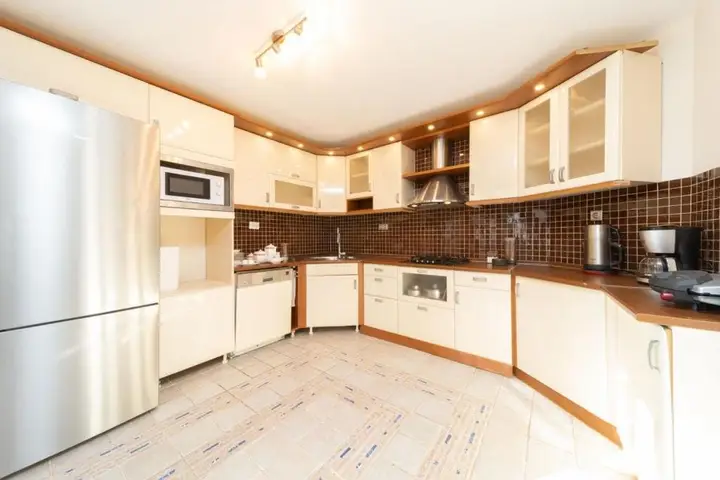 Анталья: House Close to Beach With Shared Pool in Antalya