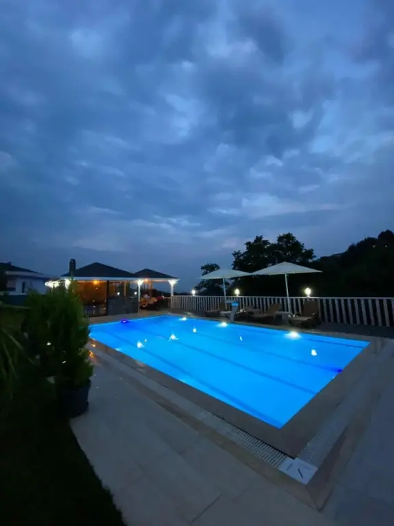Сакарья: Stunning Villa in Peaceful Sapanca in Kartepe