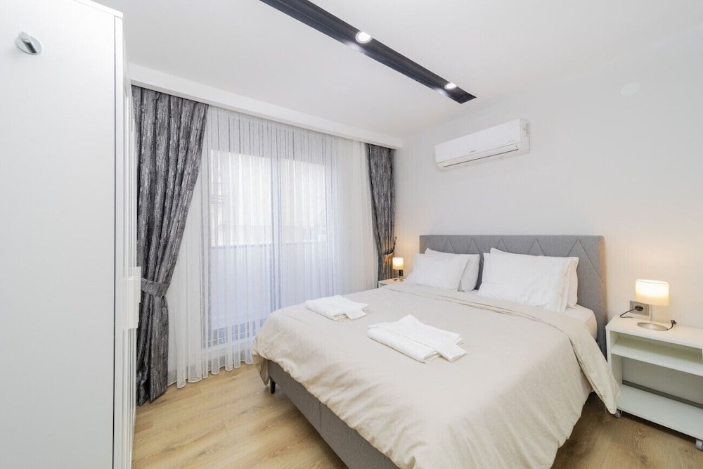 Анталья: Chic Flat With Central Location in Muratpasa