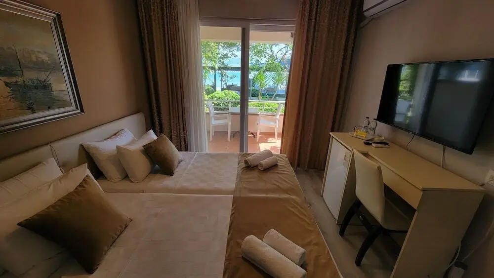 Эдремит: Güneş Otel