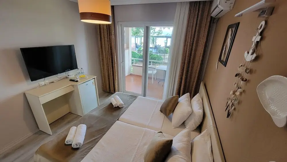 Эдремит: Güneş Otel