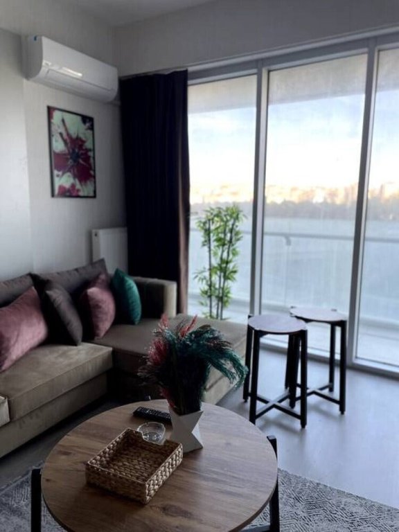 Стамбул: 1bedroom Apartment With Terrace Near Mail of Istanbul