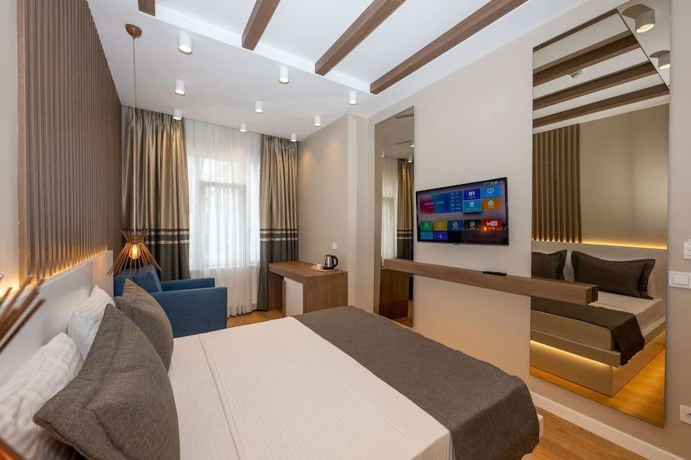 carousel image 5