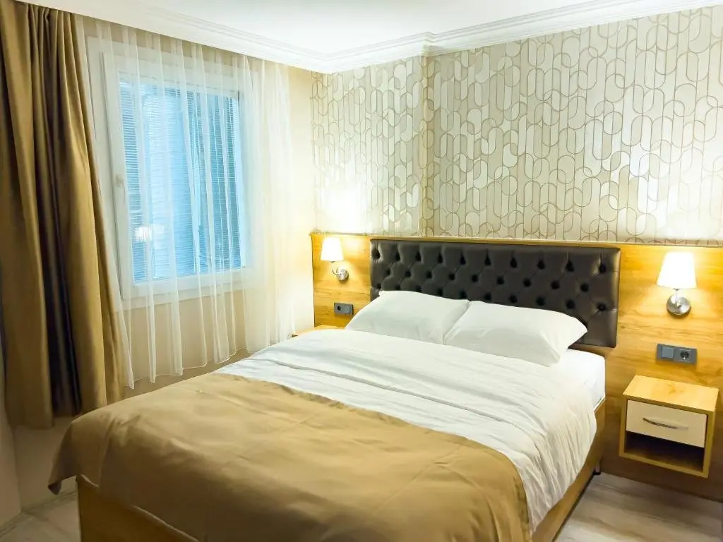 Измир: Helen Inn